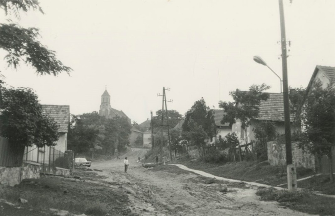 DOK/VÁTI/G.A./11/296. Nadap, a szintezési ősjegyhez felvezető Rákóczi utca