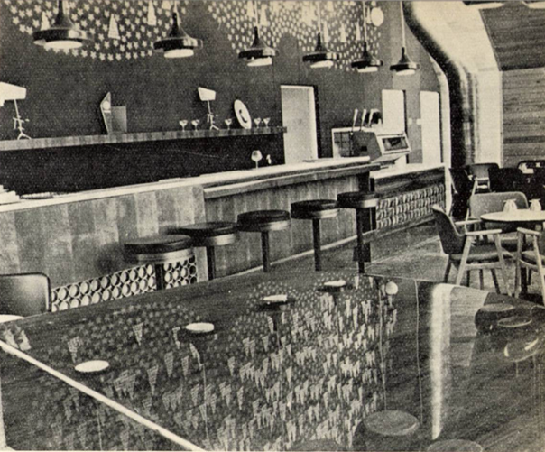 Az emeleti bár belső tere – Műszaki tervezés, 9. évf. 11. sz. (1969)