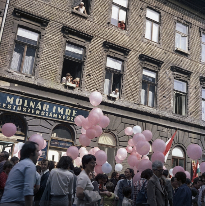 Az UVATERV dolgozóinak felvonulása - Dokumentációs Központ/Fotótár/UVATERV gyűjtemény