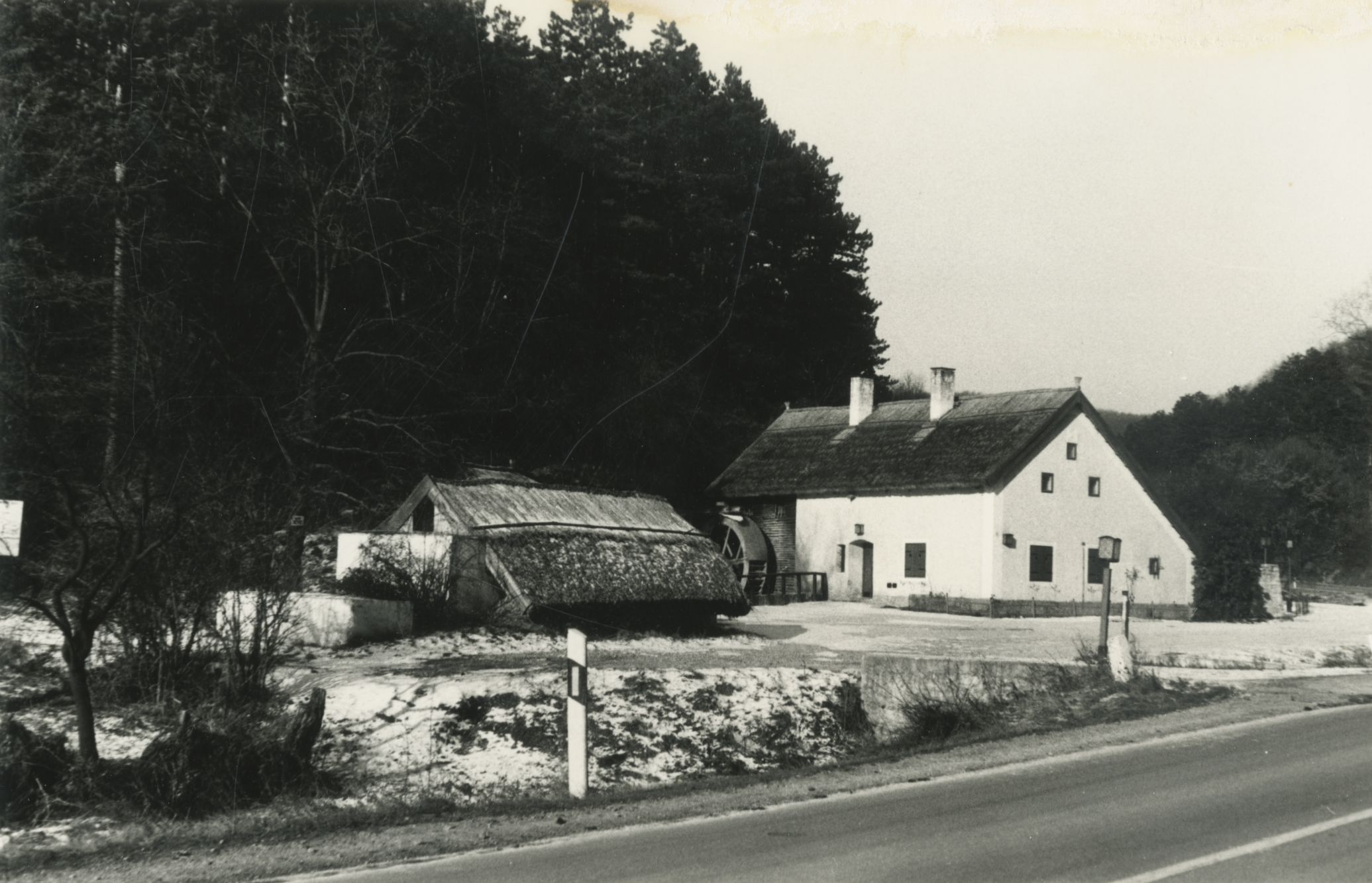 Télen is várta a látogatókat a Malom Csárda Csopakon - Dokumentációs Központ/Fotótár/VÁTI gyűjtemény