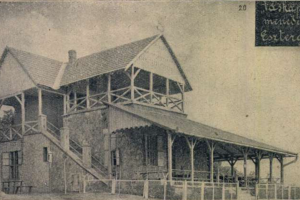 A Vaskapu menedékház 1925-ben [Nemzeti Ujság, 7. évf. 223. sz.]